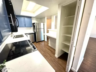 Photo #2: 7016681 Listing 