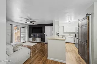 Photo #2: 7016824 Listing 