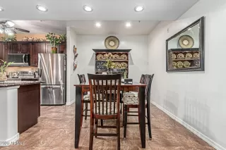 Photo #5: 7017072 Listing 