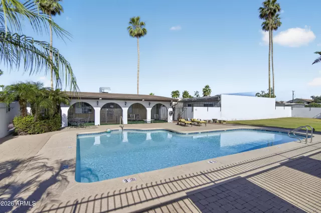 MLS: 7017232 Condo For Sale