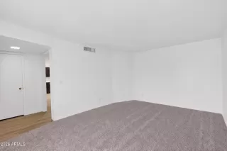 Photo #5: 7017232 Listing 