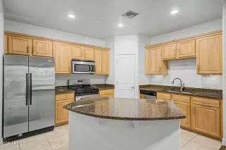 Photo #6: 7017528 Listing 