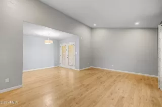 Photo #4: 7018009 Listing 