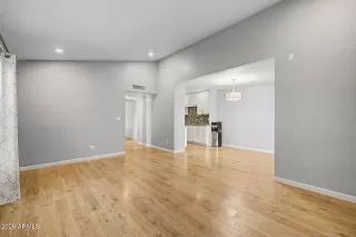 Photo #6: 7018009 Listing 