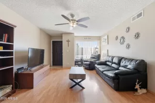 Photo #3: 7018140 Listing 