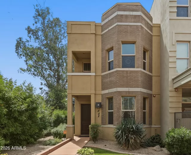 MLS: 7018703 Condo For Sale