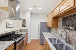 Photo #5: 7018703 Listing 