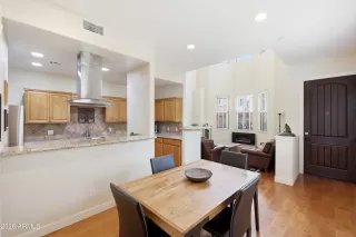 Photo #6: 7018703 Listing 