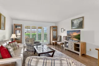 Photo #4: 7018832 Listing 