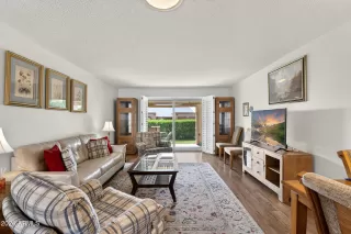 Photo #5: 7018832 Listing 