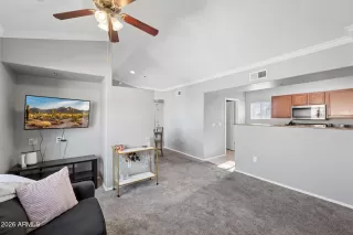 Photo #6: 7019133 Listing 