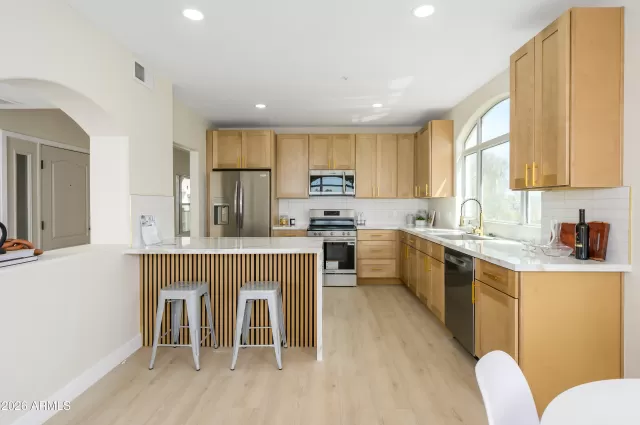 MLS: 7019138 Condo For Sale