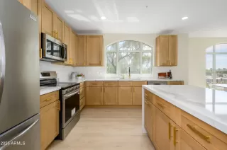 Photo #2: 7019138 Listing 