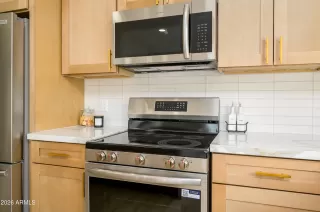 Photo #3: 7019138 Listing 