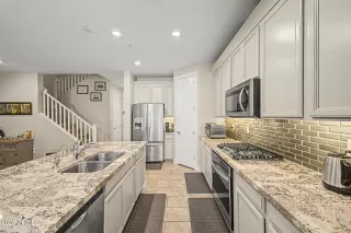 Photo #1: 7019229 Listing 