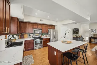 Photo #4: 7019544 Listing 