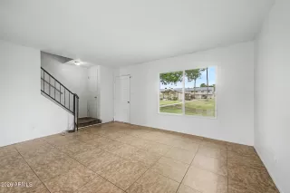 Photo #5: 7019807 Listing 