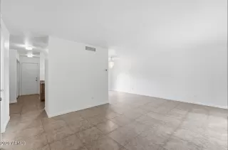 Photo #4: 7020036 Listing 