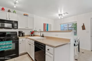 Photo #4: 7020408 Listing 