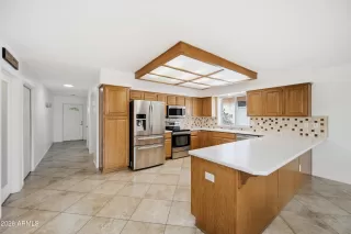 Photo #4: 7020870 Listing 