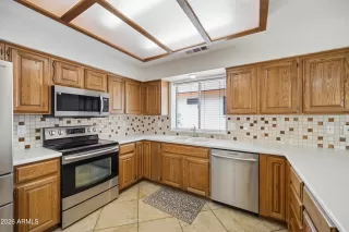 Photo #5: 7020870 Listing 