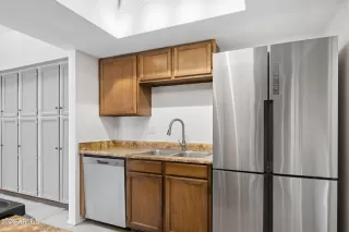 Photo #6: 7020950 Listing 