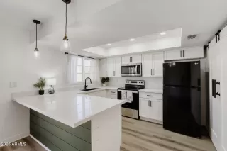 Photo #3: 7021099 Listing 