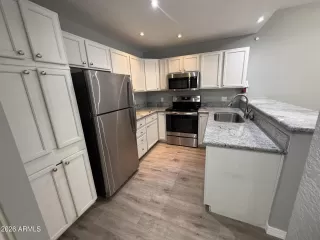 Photo #1: 7021118 Listing 