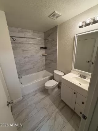 Photo #4: 7021118 Listing 