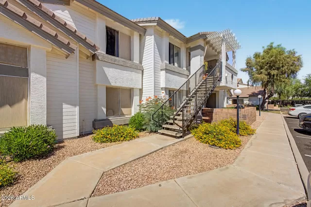 MLS: 7021787 Condo For Sale