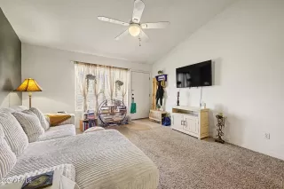 Photo #5: 7021787 Listing 