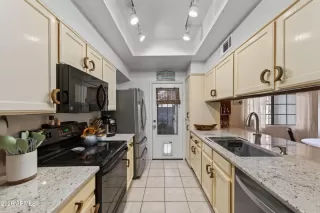 Photo #4: 7021952 Listing 