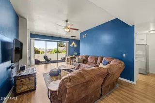 Photo #4: 7022283 Listing 