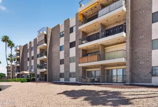 Photo #5: 7022452 Listing 