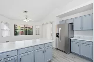 Photo #6: 7022651 Listing 