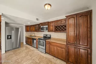 Photo #2: 7022763 Listing 