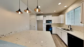 Photo #5: 7023543 Listing 