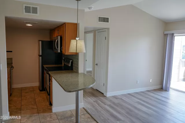 MLS: 7023580 Condo For Sale