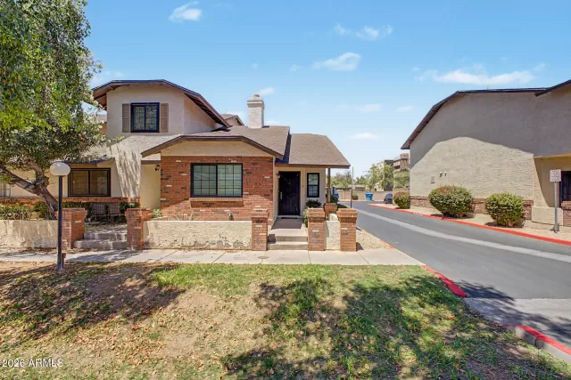 MLS: 7023820 Condo For Sale