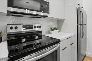 Photo #6: 7023824 Listing 
