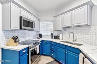 Photo #2: 7023875 Listing 