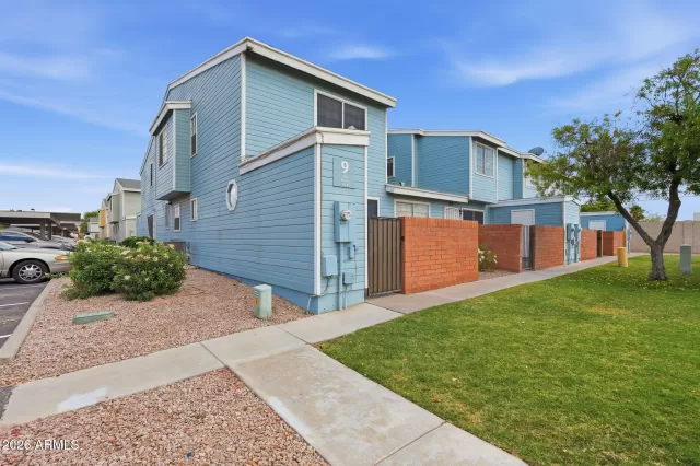MLS: 7024062 Condo For Sale