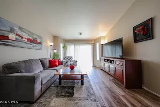 Photo #6: 7024622 Listing 