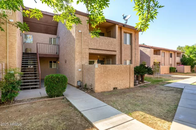 MLS: 7024863 Condo For Sale
