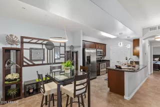 Photo #2: 7024917 Listing 