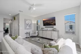 Photo #5: 7024967 Listing 