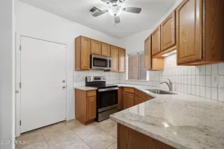 Photo #6: 7025083 Listing 