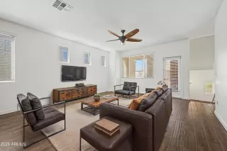 Photo #5: 7025137 Listing 