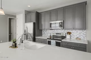 Photo #4: 7025661 Listing 