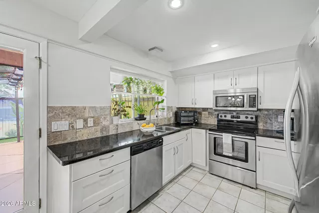 MLS: 7025715 Condo For Sale